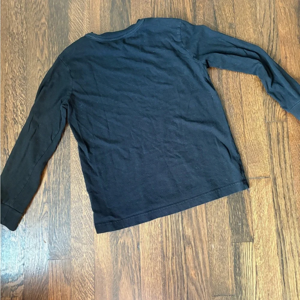 Old navy blue long sleeve black tee